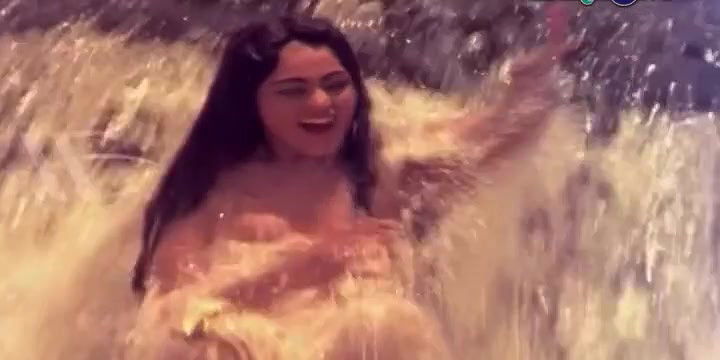 Veteran Mallu Hot Bath in river