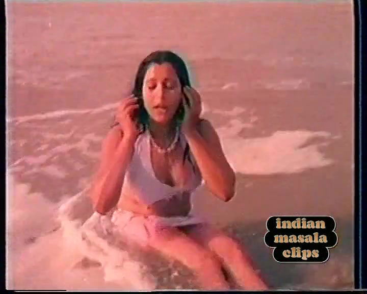 yester_raghavi_indianmasalaclips_net_400121