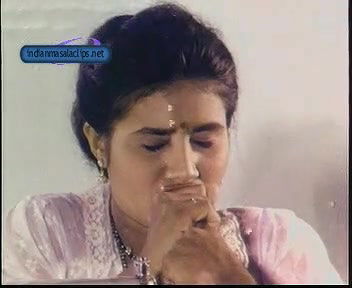 yester_sanusha300582