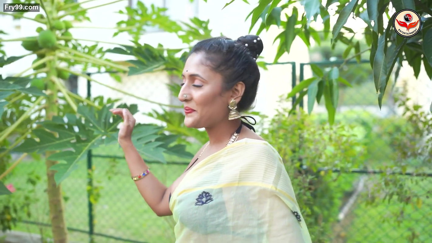 Smita Sana Md entertainment hot saree shoort