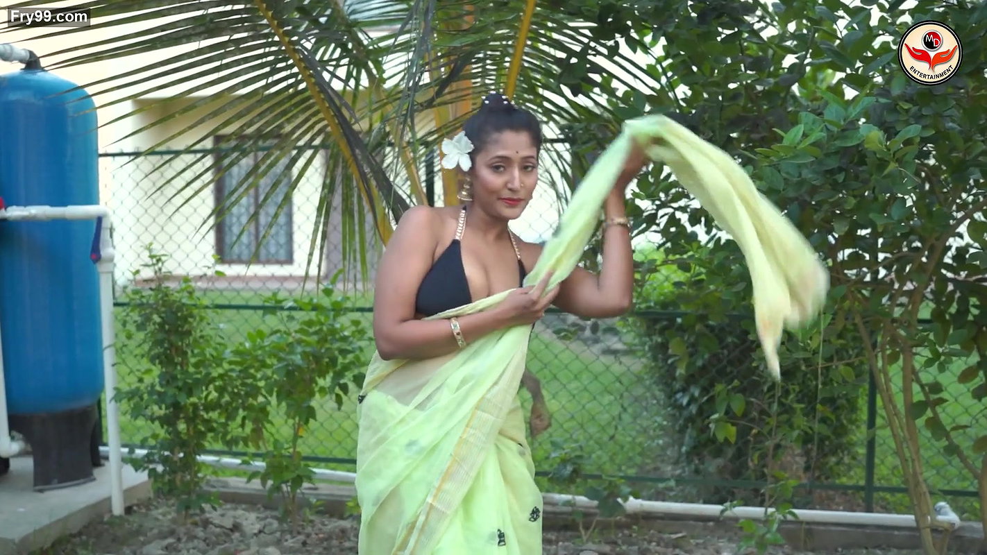 Smita Sana Md entertainment hot saree shoort