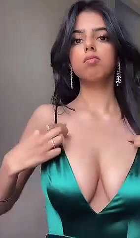 Hottest busty girl Sexy View