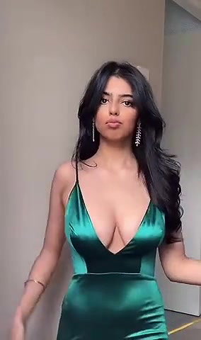 Hottest busty girl Sexy View