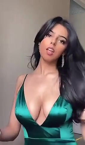 Hottest busty girl Sexy View