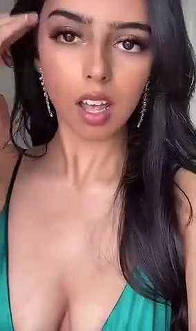 Hottest busty girl Sexy View