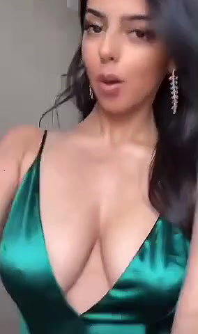 Hottest busty girl Sexy View