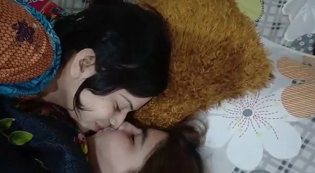 Very Beautiful Paki Sisters Having Fun sucking boobs kissing