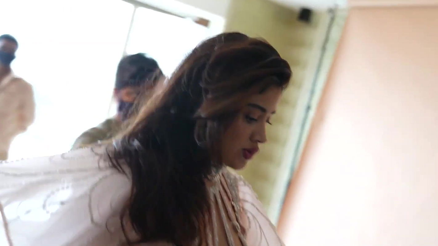 A Star uninterrupted ft. Janhvi Kapoor ( 1080 X 1920 60fps )