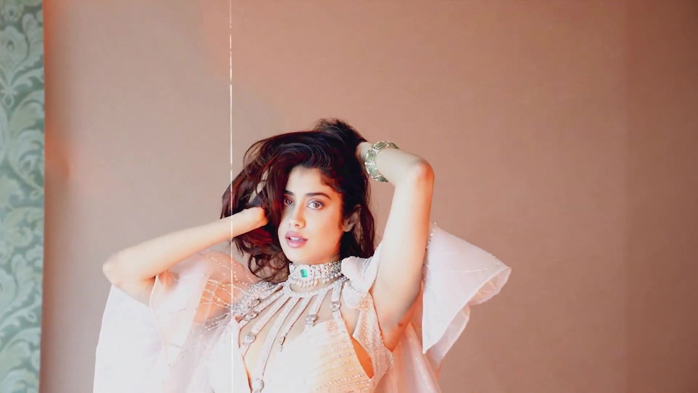 A Star uninterrupted ft. Janhvi Kapoor ( 1080 X 1920 60fps )