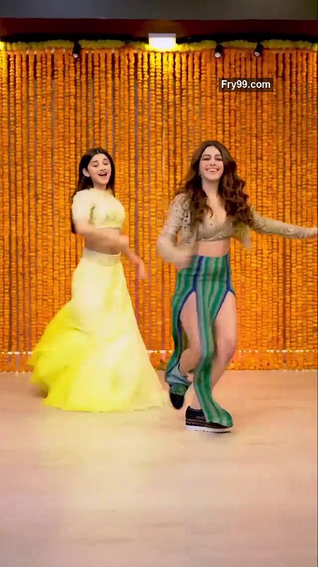 Actress kanikhamann sexy navel & thigh dance show for kushiyan da song