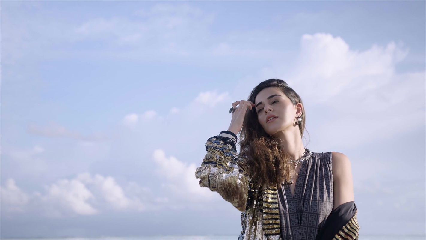 Anany Pandy – Travl Pecok Mag shut.mkv