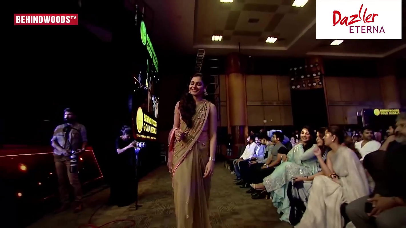 Andreas Variety Singing & Stunning Ramp Walk _ BGM 2018 (1080p)01