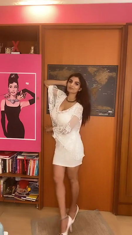 Anveshi Jain Hot Live Latest Anveshi Jain Official Video