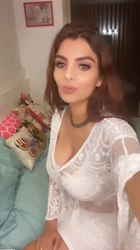 Anveshi Jain Hot Live Latest Anveshi Jain Official Video
