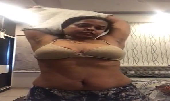 Sexy Bhabi Nice boobs