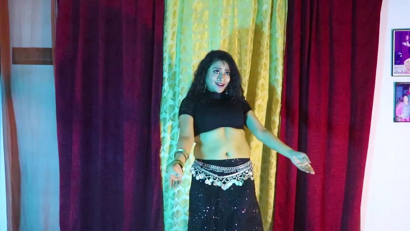 Ayesha bhattacharyaBelly Dance  on Pani Pani