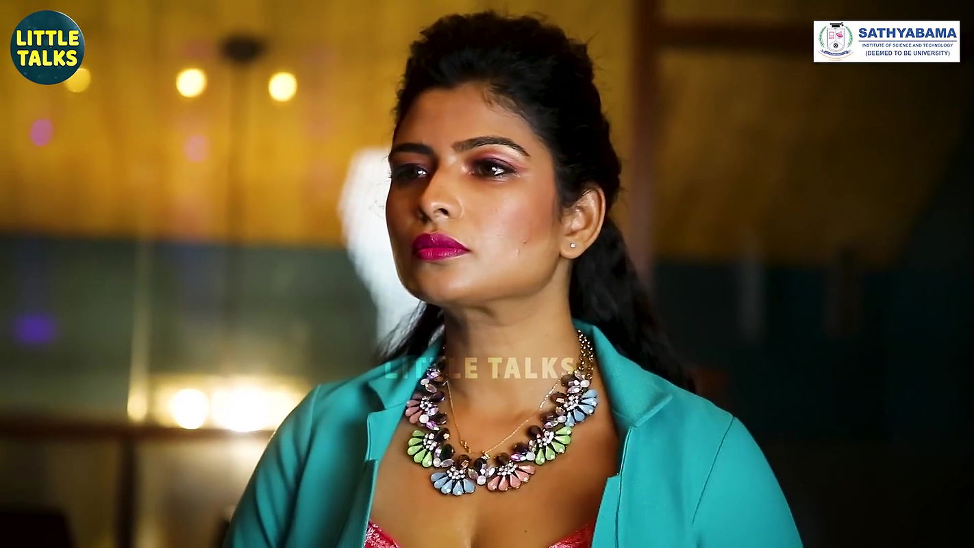 Busty VJ Maheswari Photoshoot cleavage show photoshoot