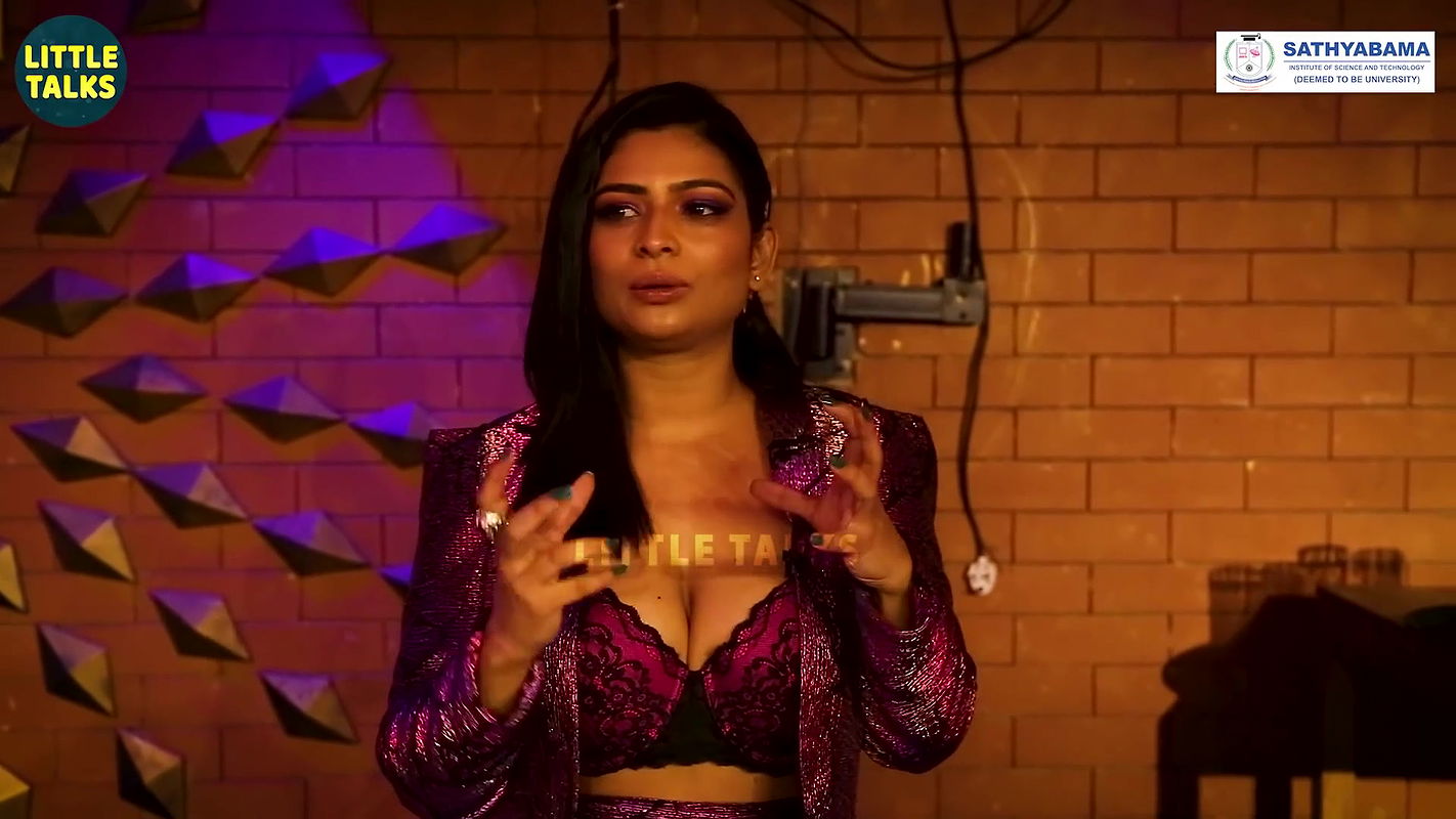 Busty VJ Maheswari Photoshoot cleavage show photoshoot