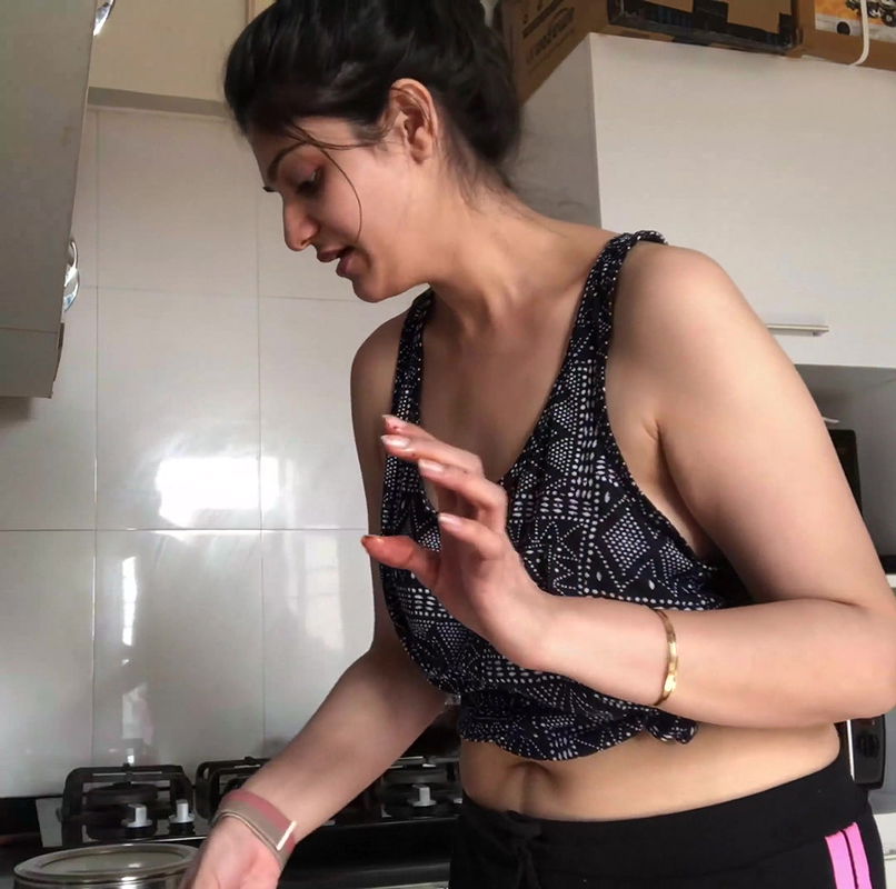Cooking for the first time  pakoda  chai  mom  mini Vlog  Aditi Gautam .webm
