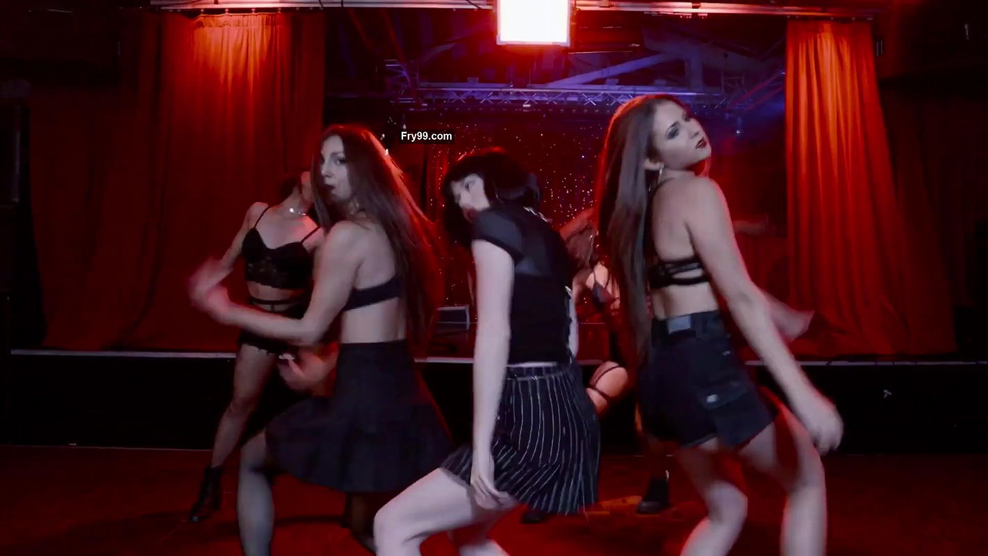 Dancer dytto upskirt black panty