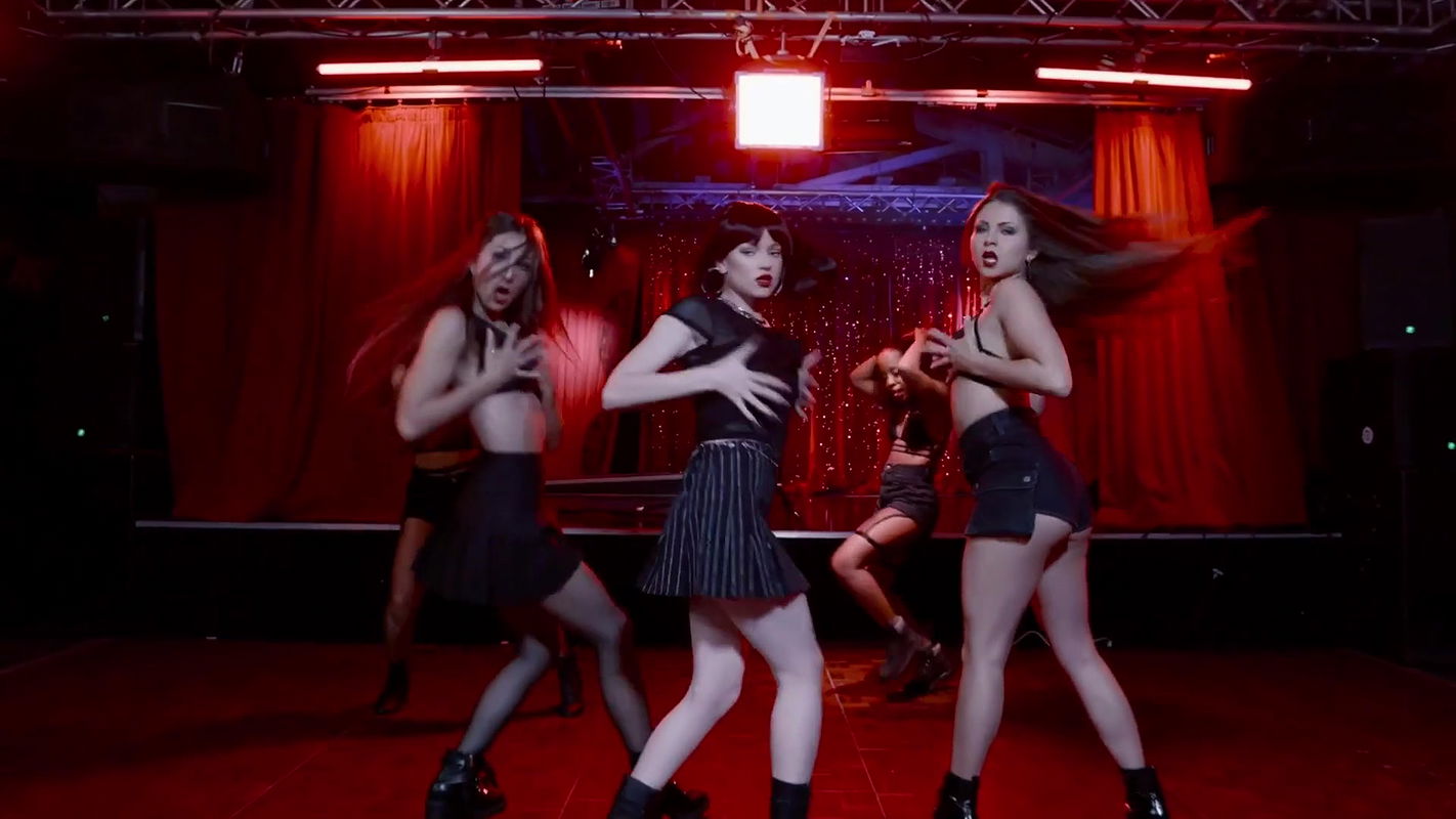 Dancer dytto upskirt black panty