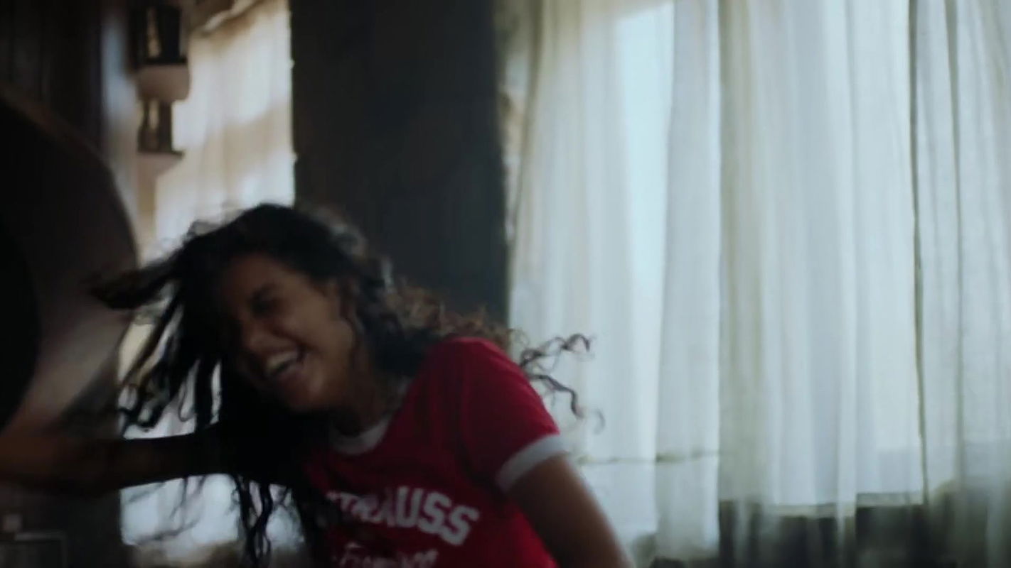 Deepika Latest Hot Ad.mkv