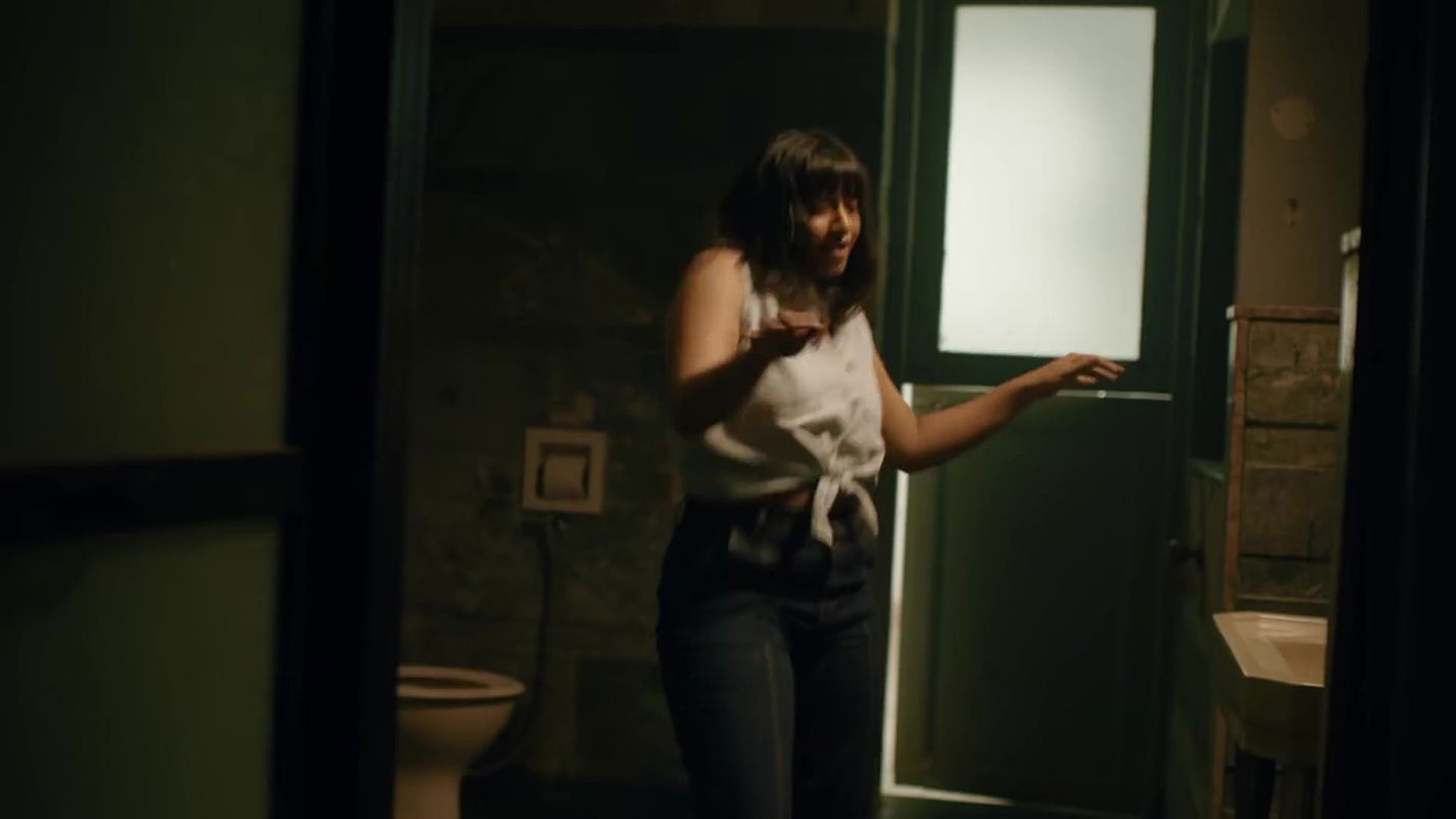 Deepika Latest Hot Ad.mkv