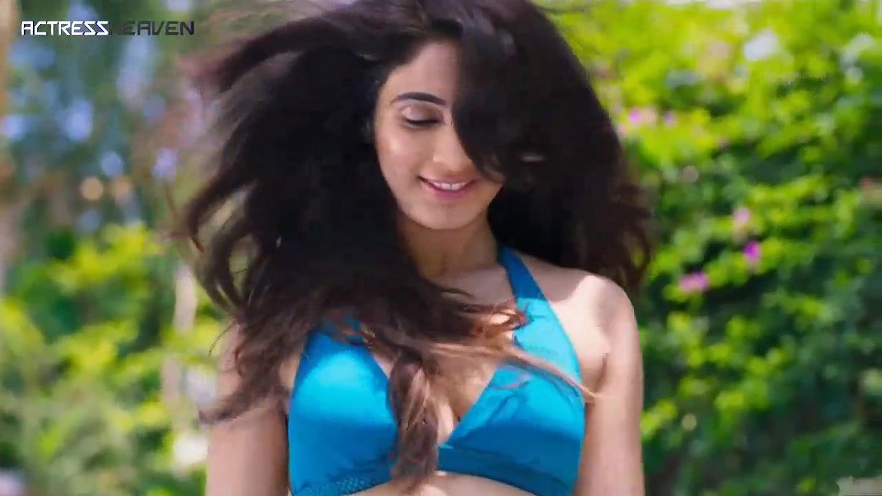 Deepthi sati cleavage