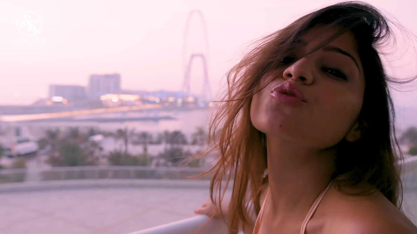 Dekhna.Mat.Pyaar.Hojayega-Simran.Kaur.1080P-MD(Masaladesi.club).mkv