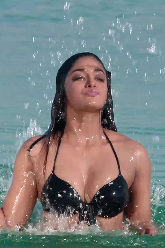 Dimple Hayathi Hot Seductive Edit – Vertical 4K 60 FPS