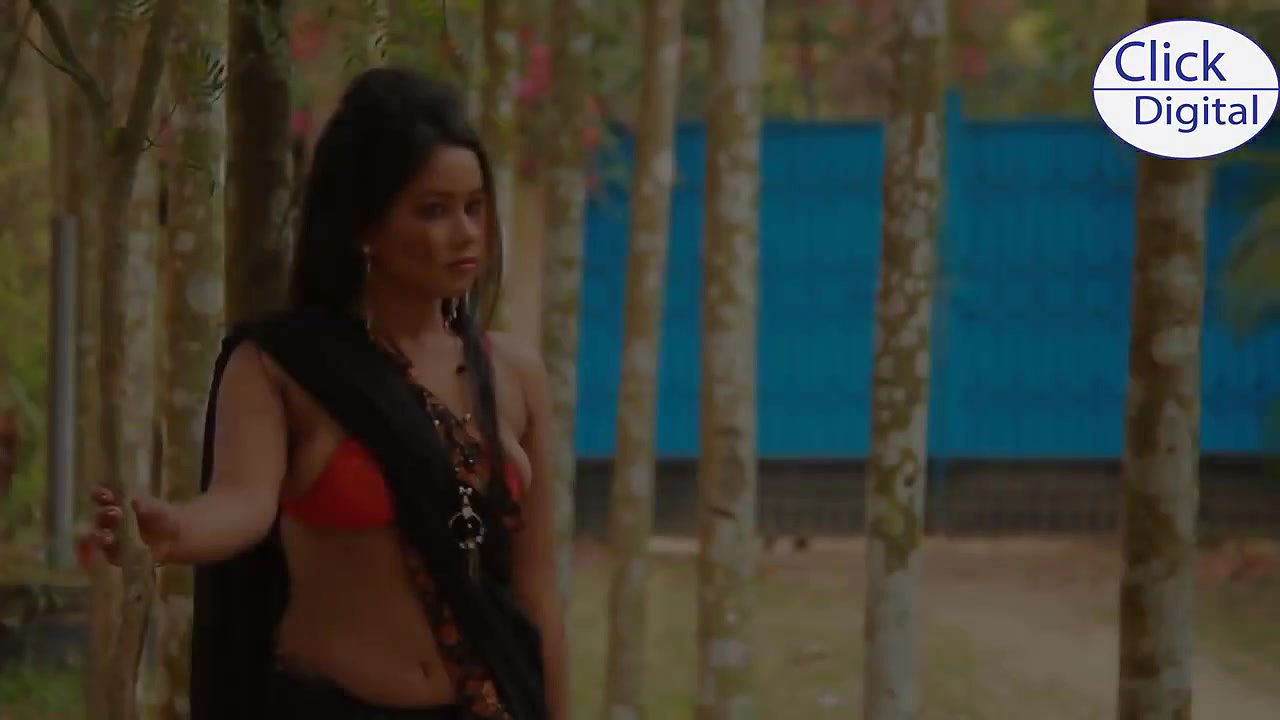 Hot saree show _ Saree fashion _ Saree lover