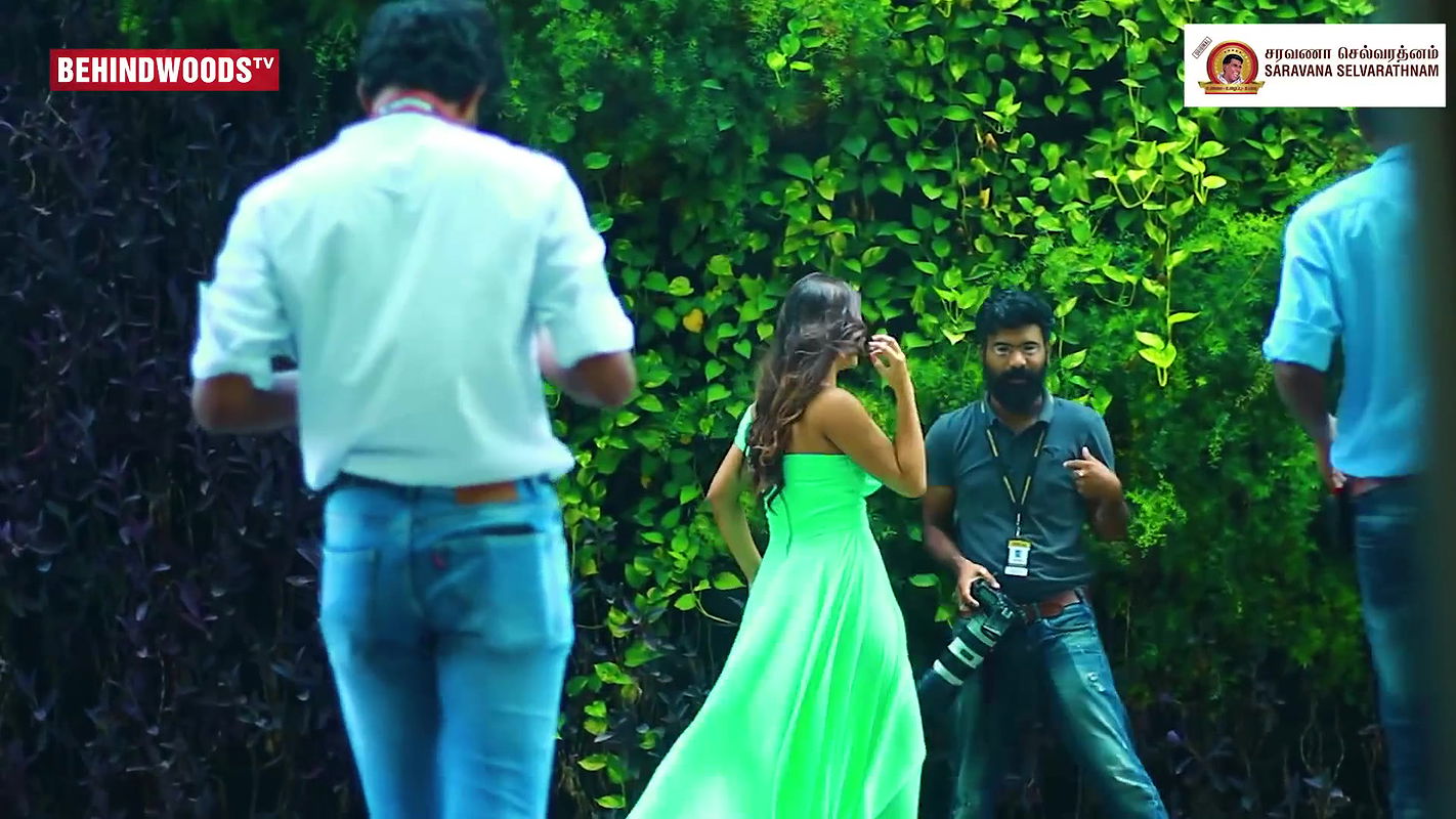 HOT VIDEO_ BIGG BOSS Yaashika Aanand HOTTEST Photo Shoot Making ( 1080 X 1920 )