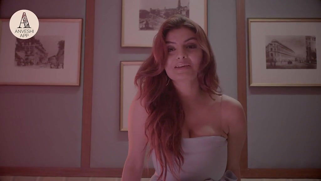 How To Kiss A Girl (Gandi Baat) – Anveshi Jain