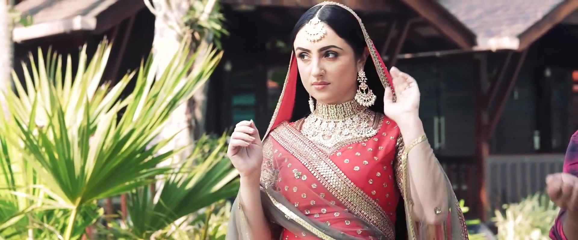 Iniya Hot Photoshoot