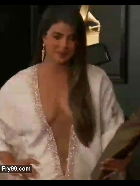 Priyanka Chopra Goes Super Hot BOLD