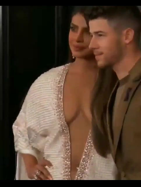 Priyanka Chopra Goes Super Hot BOLD