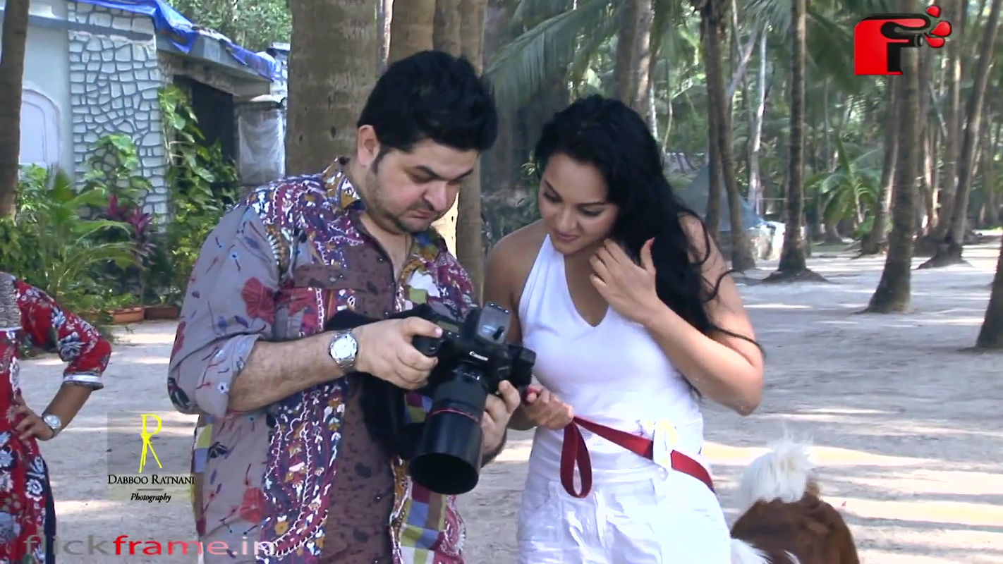 Sonakshi Sinhas Shows her Thunder Thighs In a Hot Photoshoot