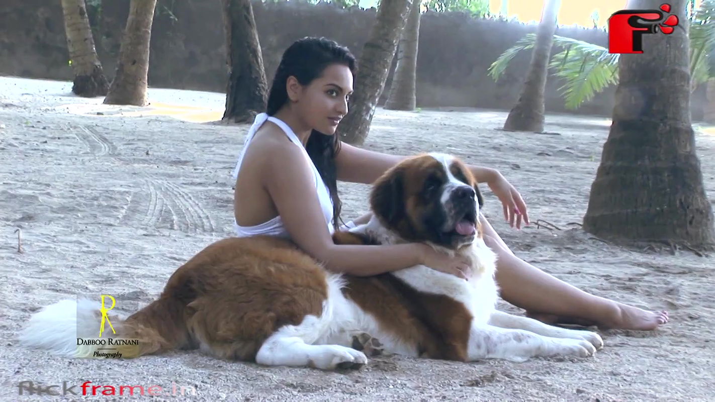 Sonakshi Sinhas Shows her Thunder Thighs In a Hot Photoshoot