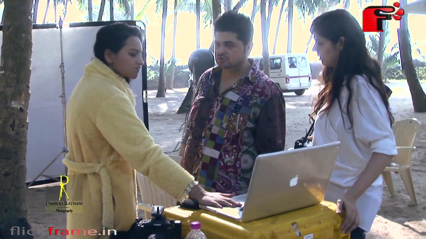 Sonakshi Sinhas Shows her Thunder Thighs In a Hot Photoshoot