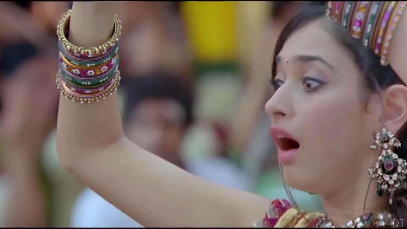 Tamanna Batia{Siruthai} Hot Navel Edit for Maturbation