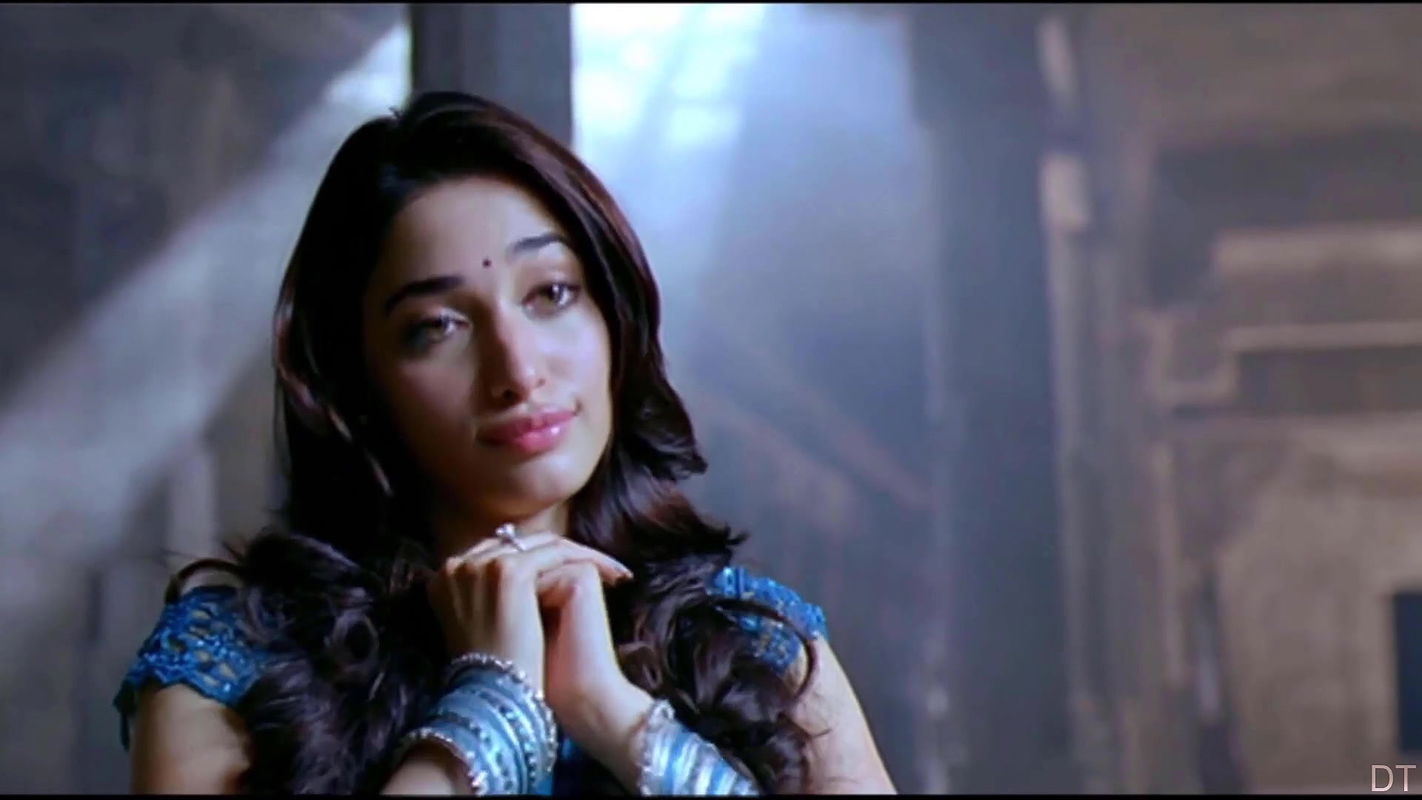 Tamanna Batia{Siruthai} Hot Navel Edit for Maturbation