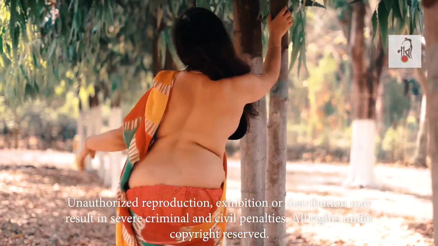 Tiysha Hot New Saree Video