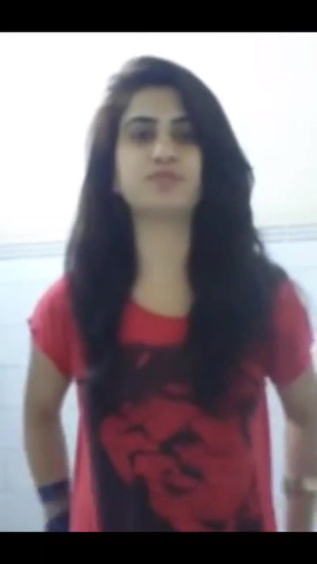 Beautiful Girl Showing Cute Boobs With Clear Hindi Audio Saying