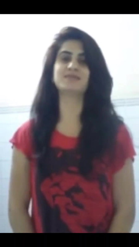 Beautiful Girl Showing Cute Boobs With Clear Hindi Audio Saying