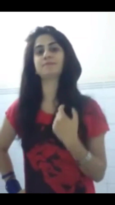 Beautiful Girl Showing Cute Boobs With Clear Hindi Audio Saying