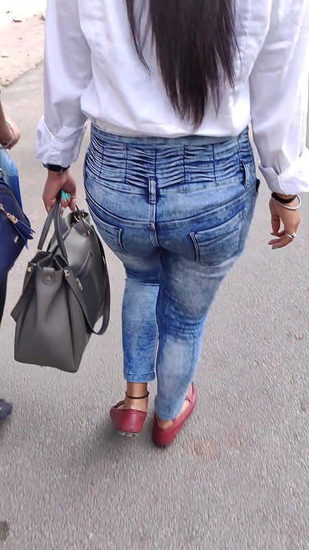 ass cheeks in slow motion