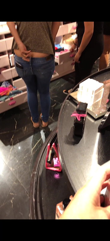 Ass crack in store