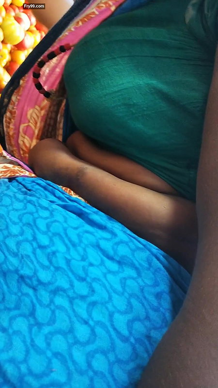 auntys hot side view