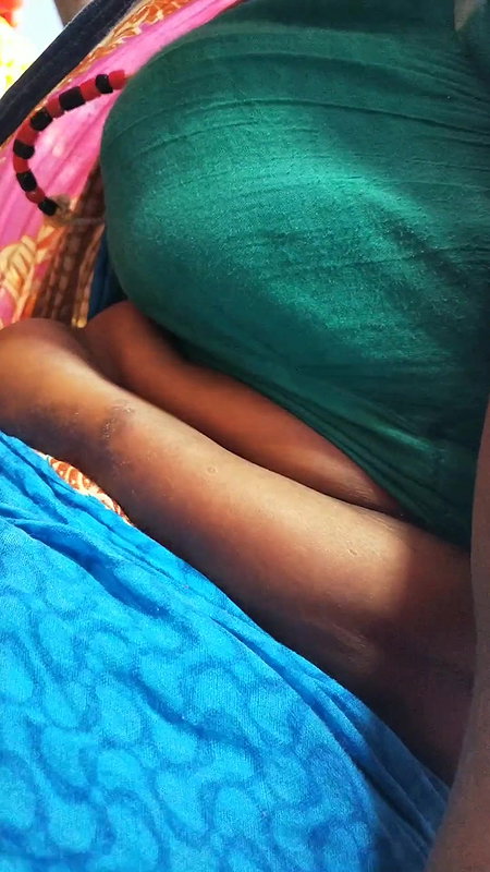 auntys hot side view