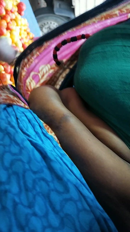 auntys hot side view